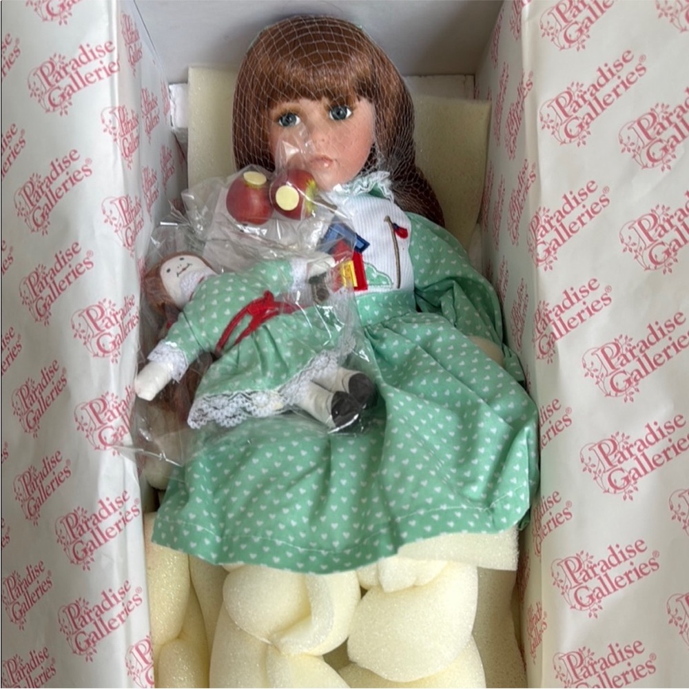 Timeless Moments Paradise‎ Galleries Premiere Edition Porcelain Doll vintage